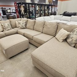 4 Piece Sectional with Chaise