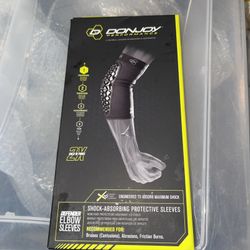Pair DonJoy Performance Defender Elbow Sleeves Shock-Absorbing Protective Sleeve 