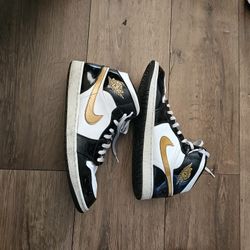 Jordan 1 Retro Pre Owned   Size 15