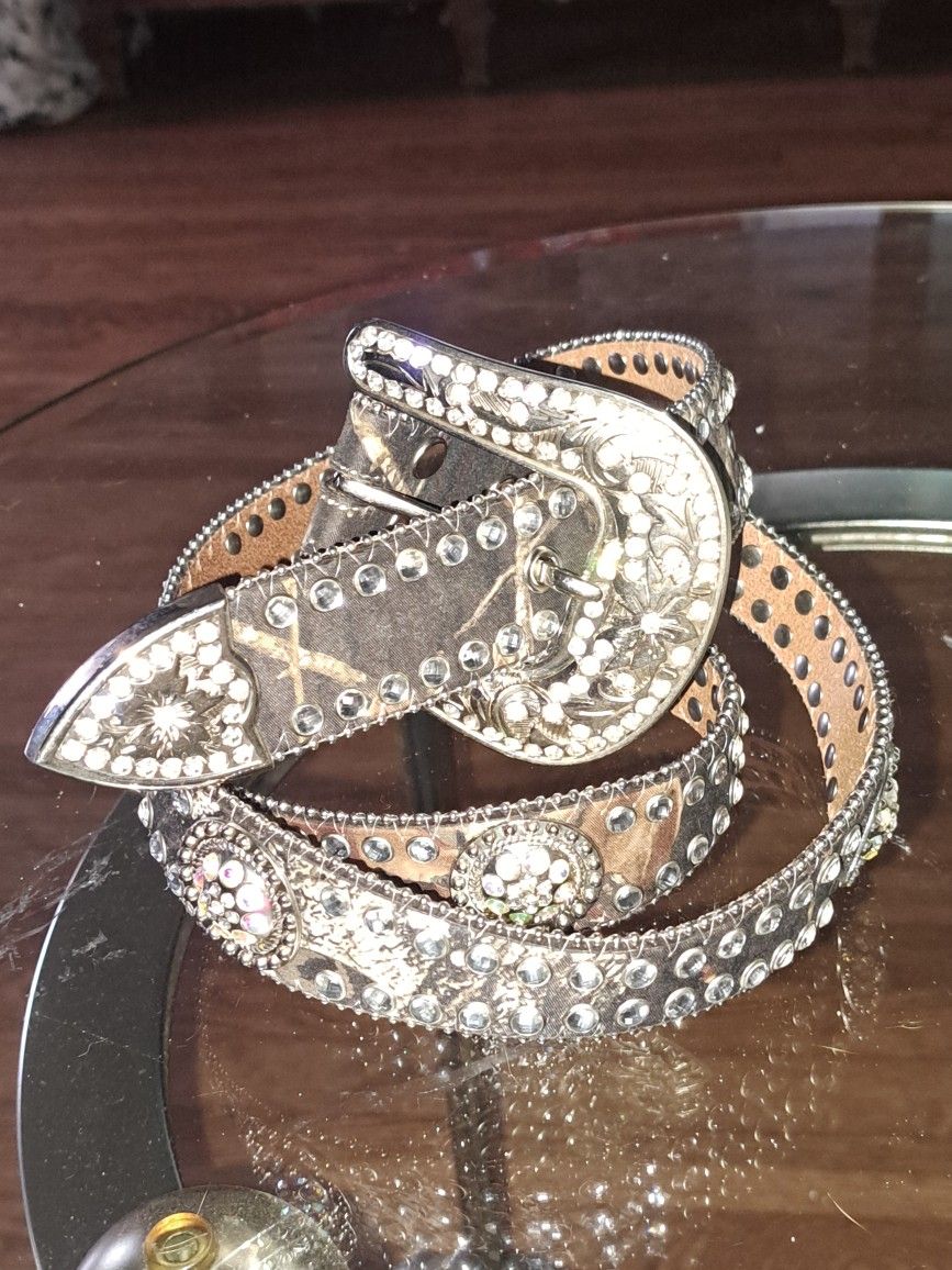 Blazin Roxx XL Silver And Crystal Genuine Leather Belt 