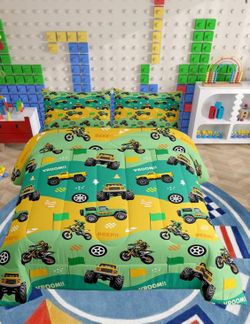 Twin Comforter set- kids truck print- NEW