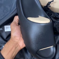 Yeezy Slides 