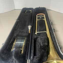 Anthem (A-2000) Student Trombone W/Black Hard Case For Parts Or Repair Only. Pre owned in acceptable condition with visible cosmetic blemishes and und