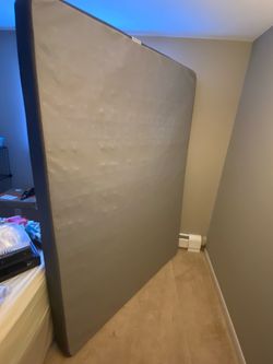 Free queen boxspring