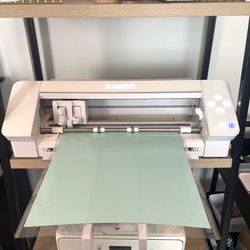 Silhouette Cameo 4 Cutting Machine