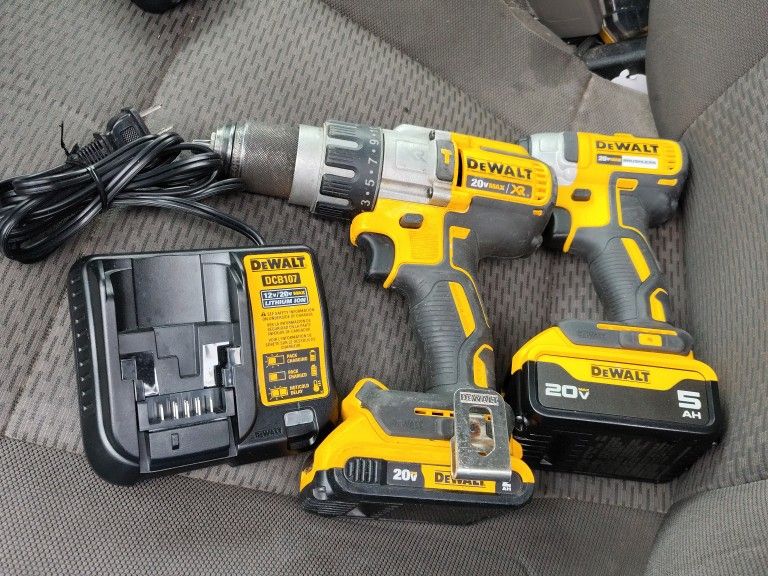 DeWalt Impact Drive Hammer Dril 3 Speed Bateríes Charge