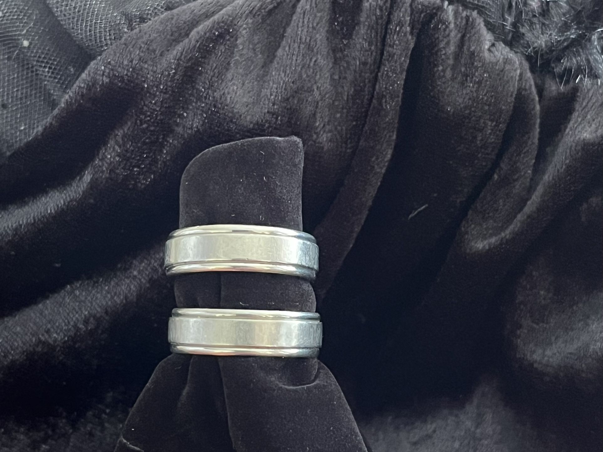 Size 10, Men’s Titanium Rings