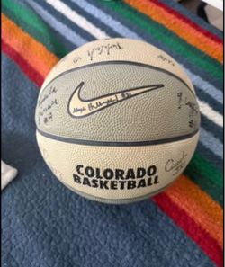 Signed Colorado Buffaloes Women’s Basketball