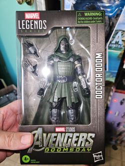 Marvel Legends Doctor Doom Avengers Doomsday Figure
