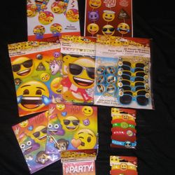 Emoji Party Supplies for 8 Guests