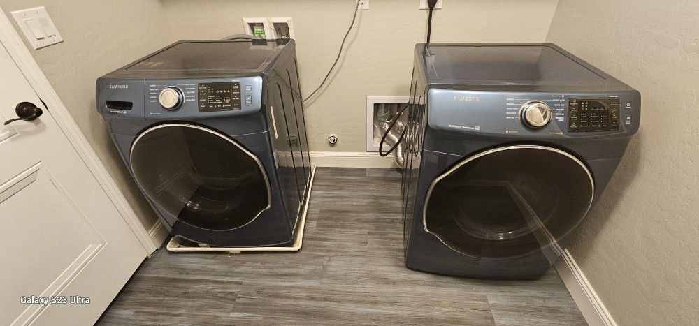 Beautiful Azule Samsung Washer and Dryer Set