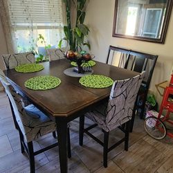 Kitchen Table And Chairs