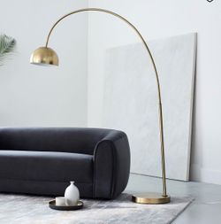Overarching floor lamp