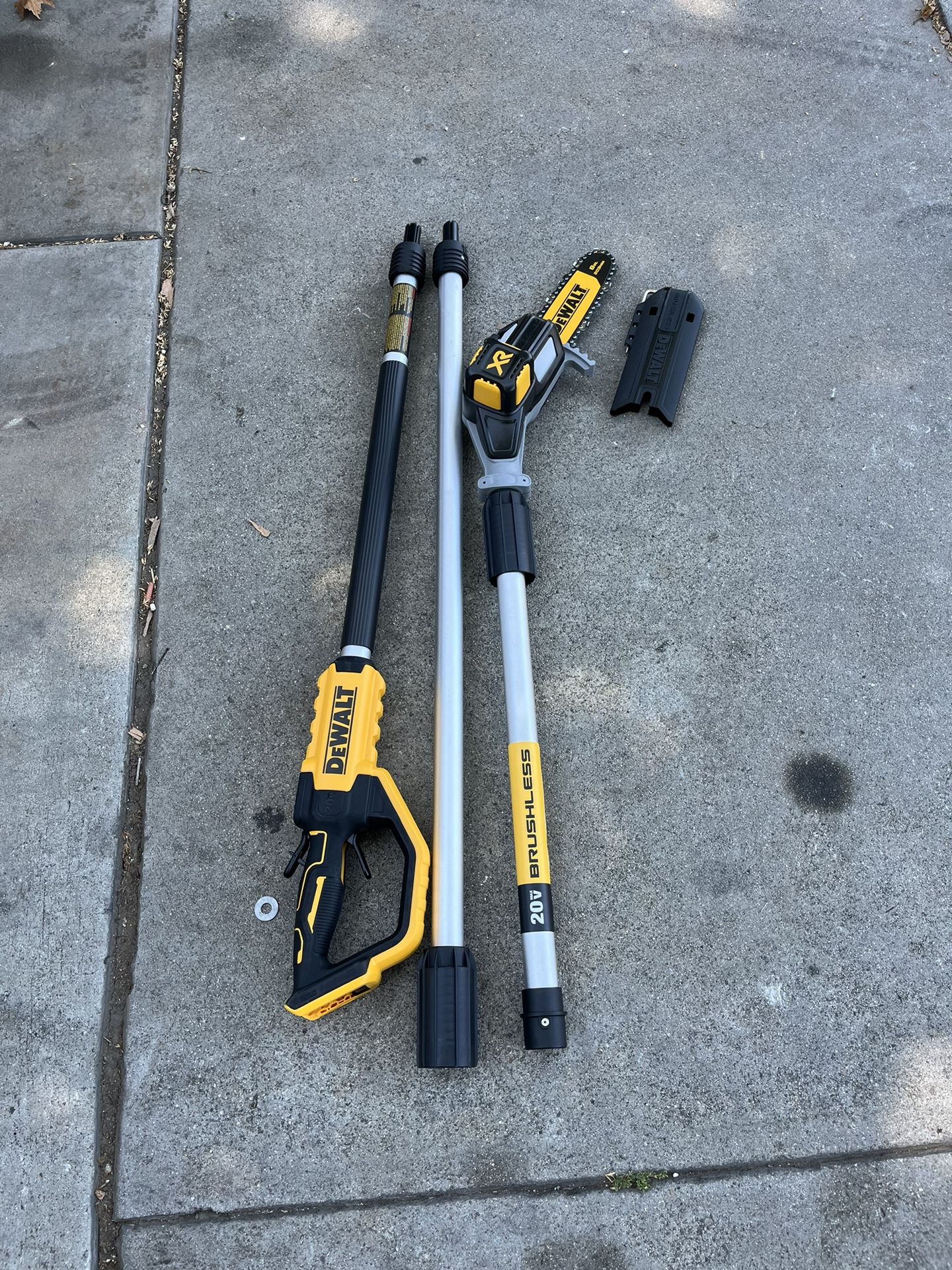 DEWALT 20V MAX 8in. Brushless Cordless Battery Powered Pole Saw (Tool Only)