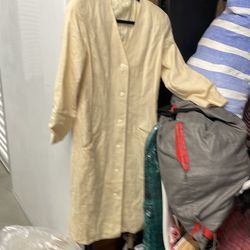 Union made ILGWU WORKERS UNION! Size 10/P off white dressy trench style-vintage