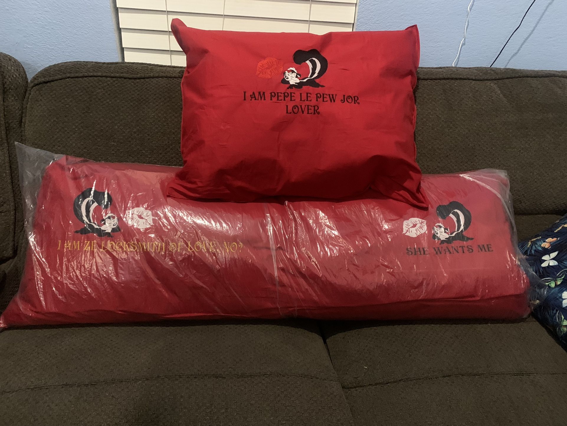 Pepe Le Pew Body Pillow , Standard Pillow