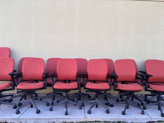 10 + Steelcase leap V2 office chair /fully loaded/