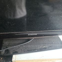 Samsung Flat Screen TV With Remote