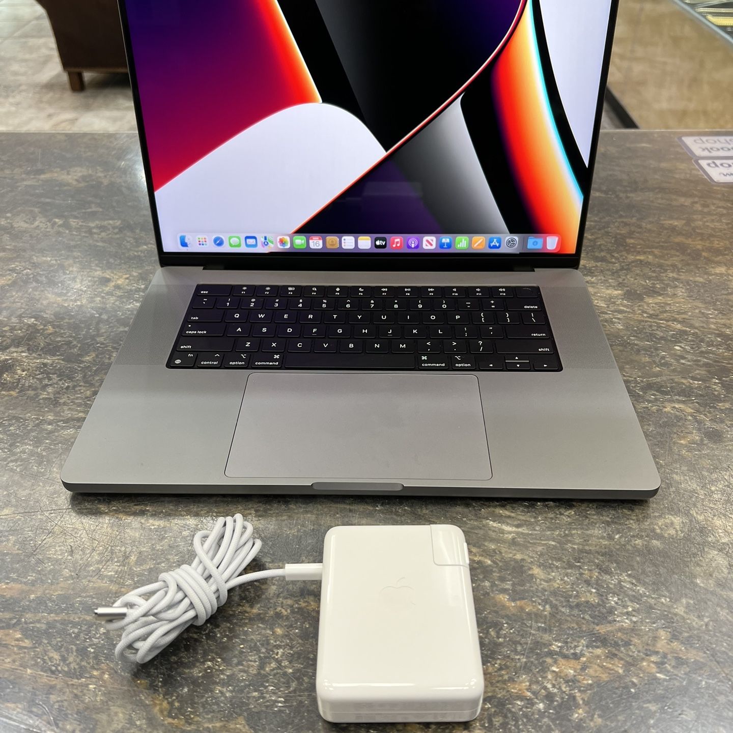 Apple MacBook Pro 16” M1 Pro Chip 16GB 512GB Silver 2021 Model 
