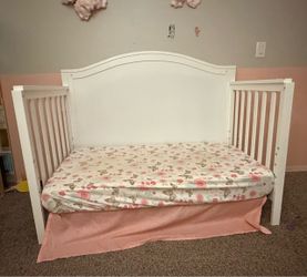 White crib
