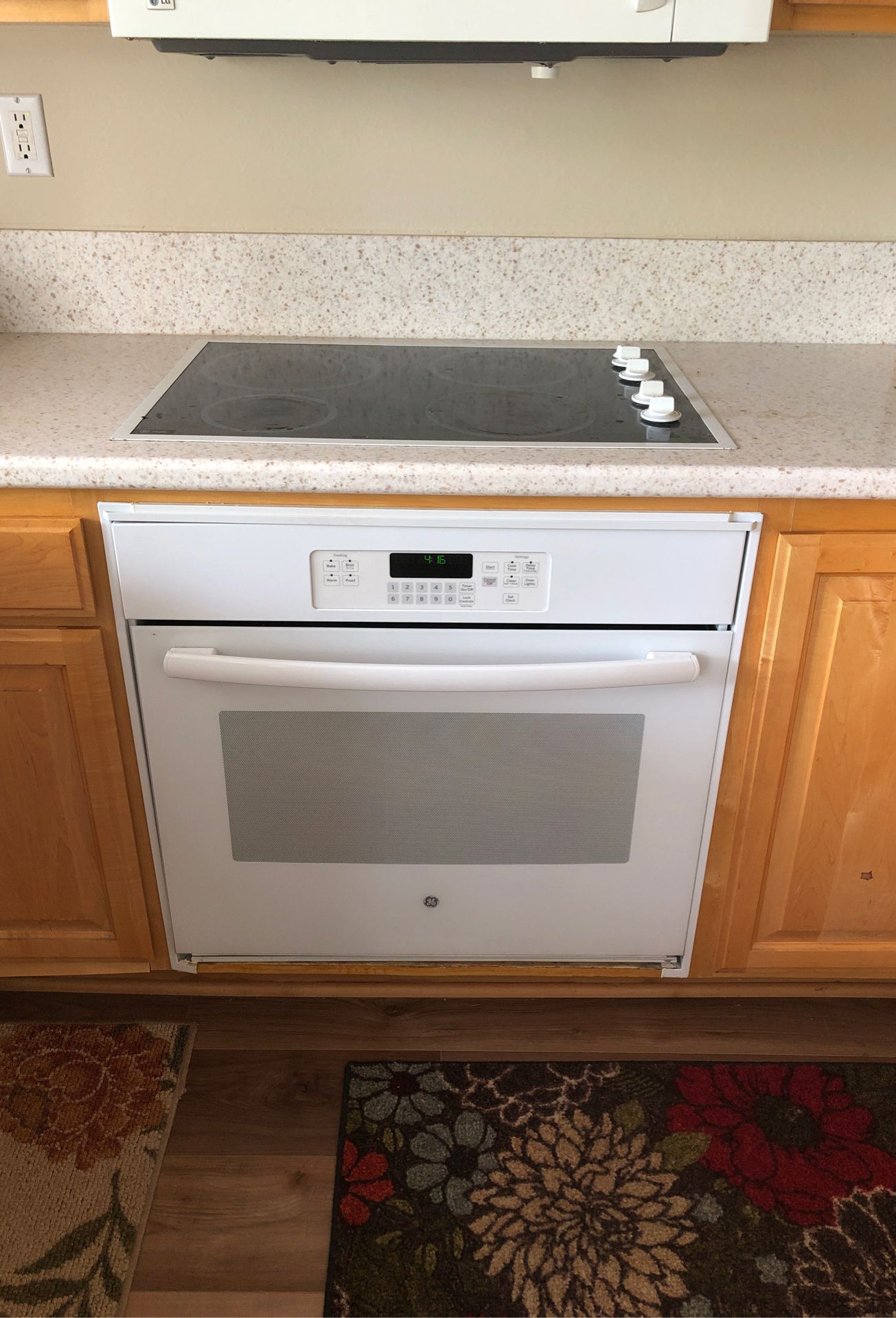 GE 30 inch Electric Cooktop, Wall Stove & Microwave