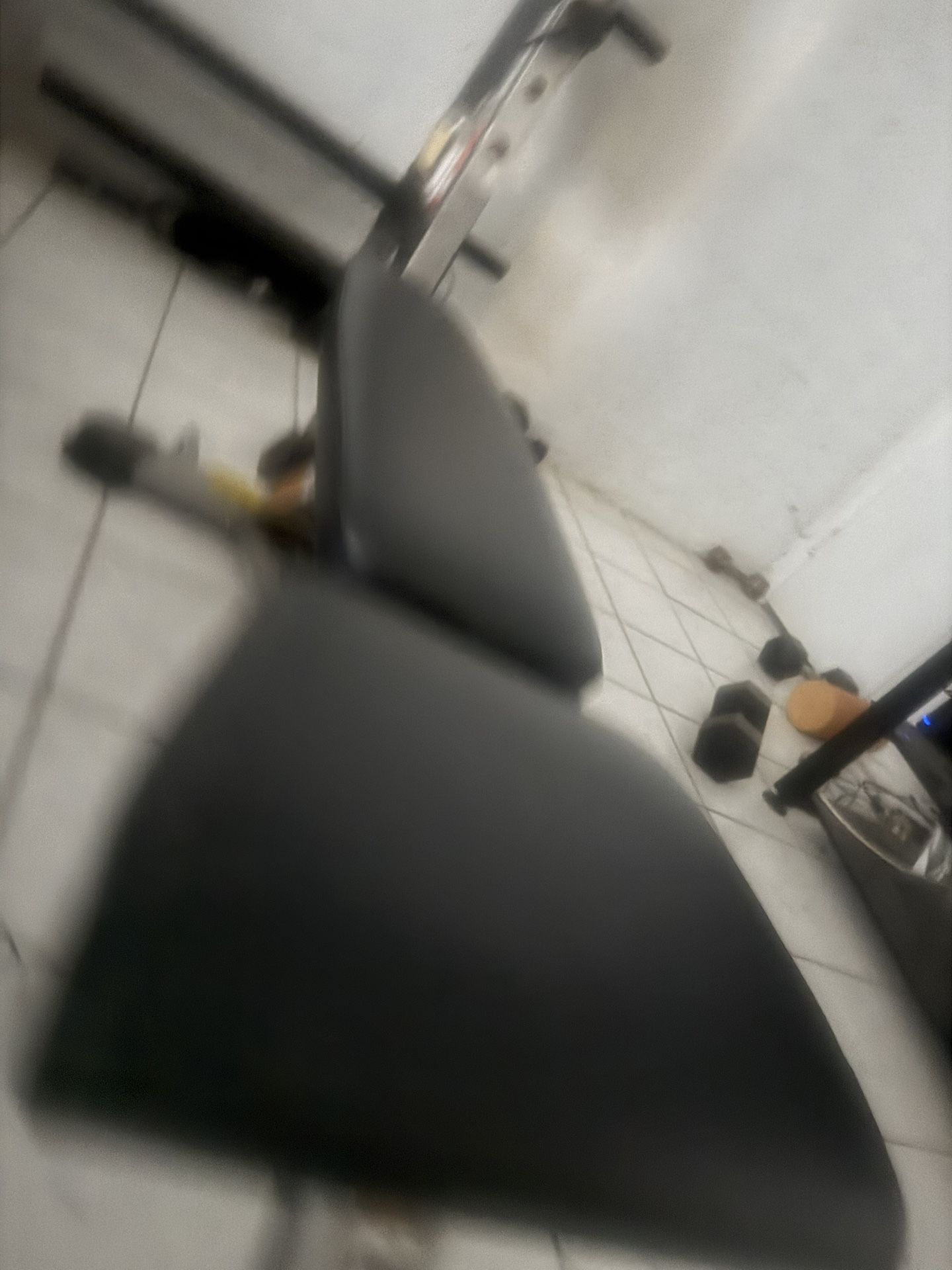 Hoist Weight Bench $90