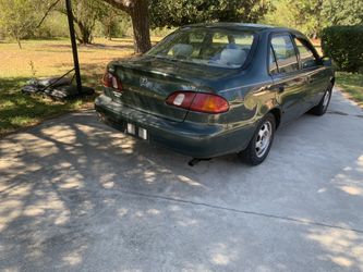 2000 Toyota Corolla