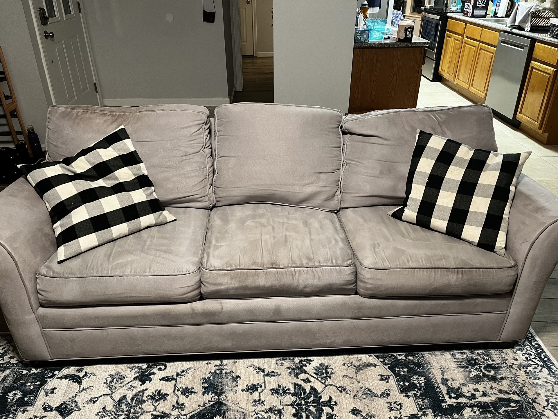 Couch With Pull Out Bed