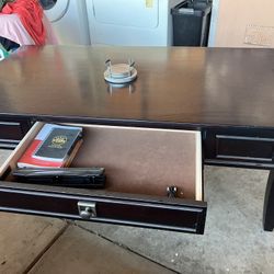 Coffee Table With Drawer 