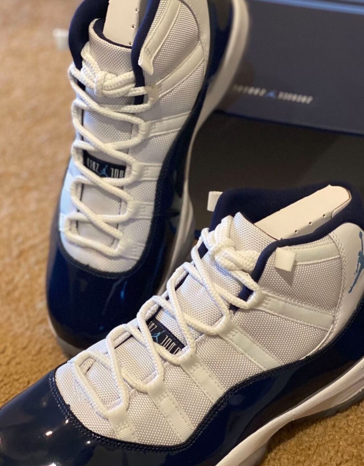 Deadstock AIR JORDAN 11 RETRO 'WIN LIKE '82' - size 11 US Men $325 OBO