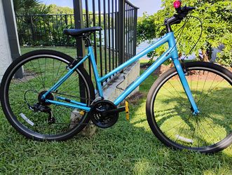 Cannondale Quick 6 bicycle (26” wheel) great condition