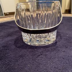 MINT CONDITION BEAUTIFUL CRYSTAL ICE BUCKET 