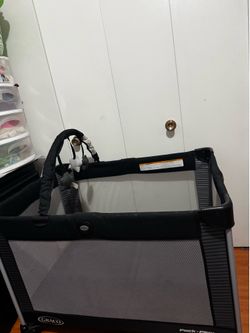 Graco Pack n Play On the Go Playard