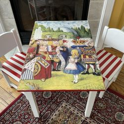 Kids Table with 2 Chairs