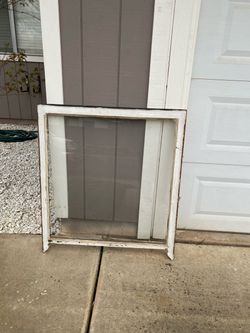 VINTAGE WINDOW