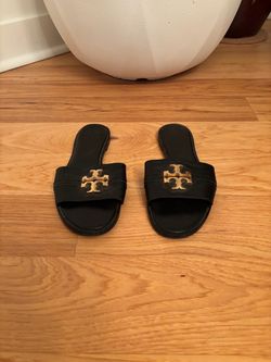 Tori Burch Flats size 8