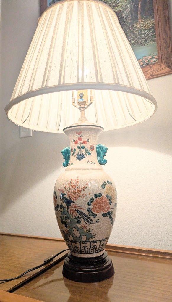 Hand Painted Porcelain Oriental Lamp