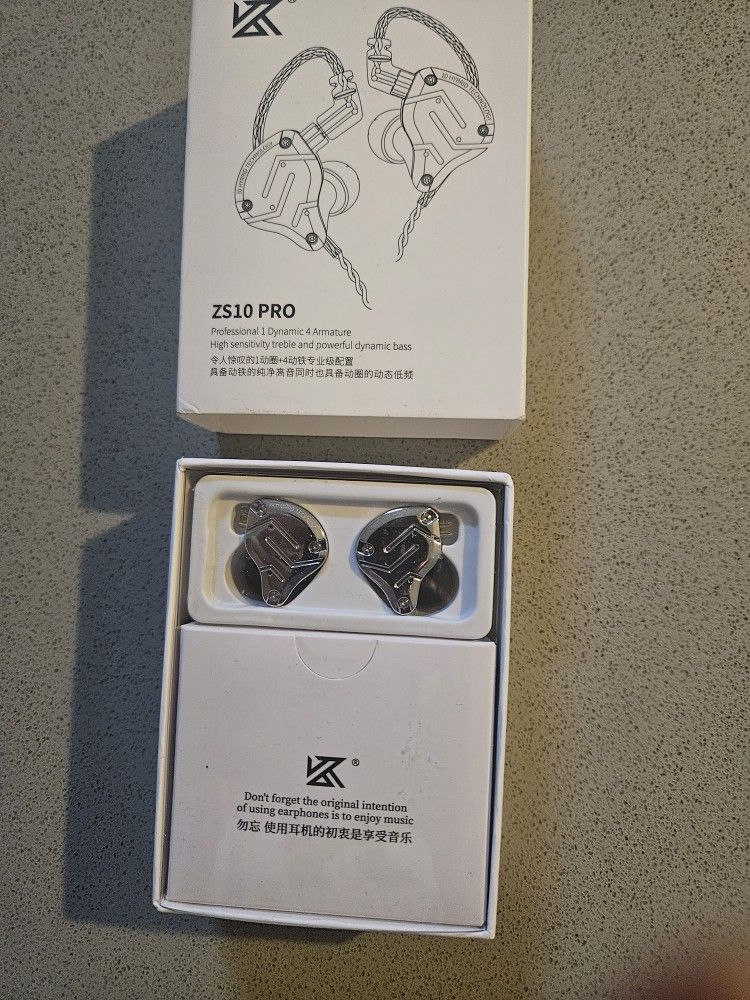 Linsoul KZ ZS10 Pro, 4BA+1DD 5 Driver In-Ear Monitor