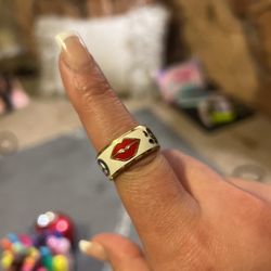 Woman’s Coach Ring