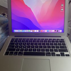 2015 Apple MacBook Air(Read Description)