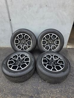 18" FORD OEM rims Hankook tires