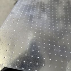 Carpet desk chair, floor plastic ma  I also have one for a wood floor 