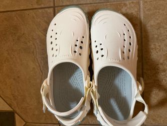 Crocs Classic Clogs – Like New!