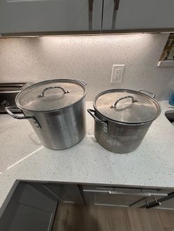 Vintage aluminum stock pots