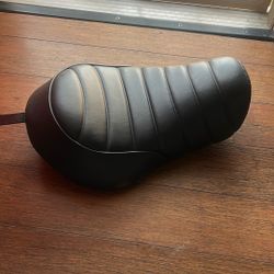 Motorcycle seat