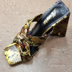 LILIANA Yellow Snake Print Heels with Gold Links Decor NWT