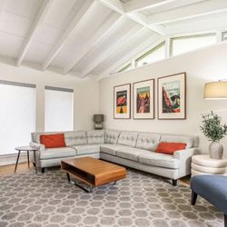 Leather Sectional Great Condition 