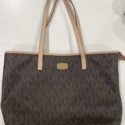 Michael Kors Large Tote Bag Laptop Purse - Great condition