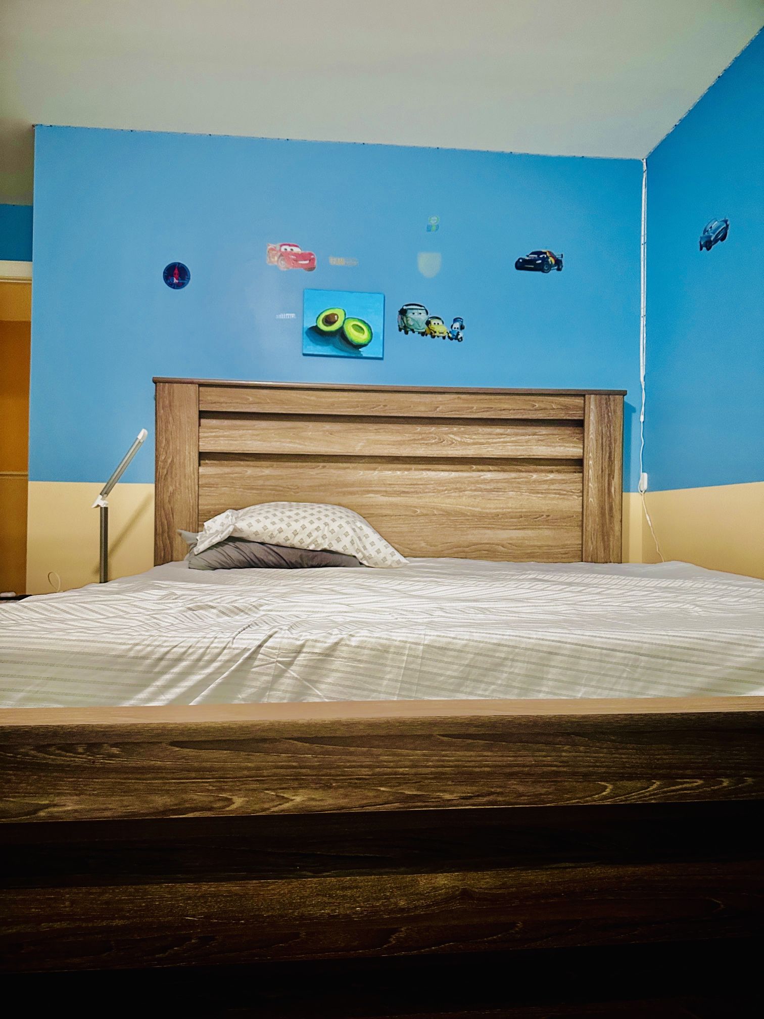 King bed frame from Ashley Furniture good condition