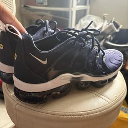 Navy Blue Air Vapor Max Size 10